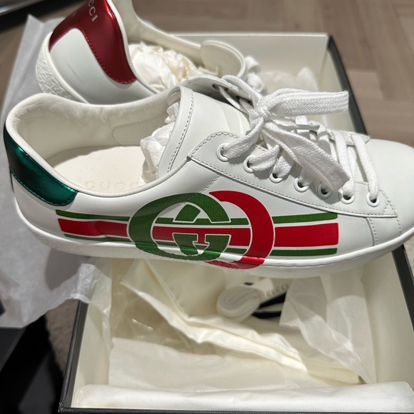 Gucci New Ace Logo Sneakers - Picture 2 of 5